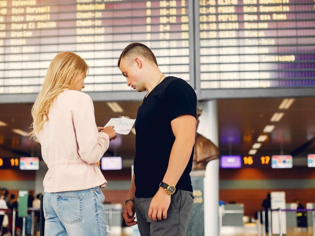 Learn the ropes of hassle-free air travel with our guide on using Airport's Self-Service kiosks. Say goodbye to long queues and hello to convenience.