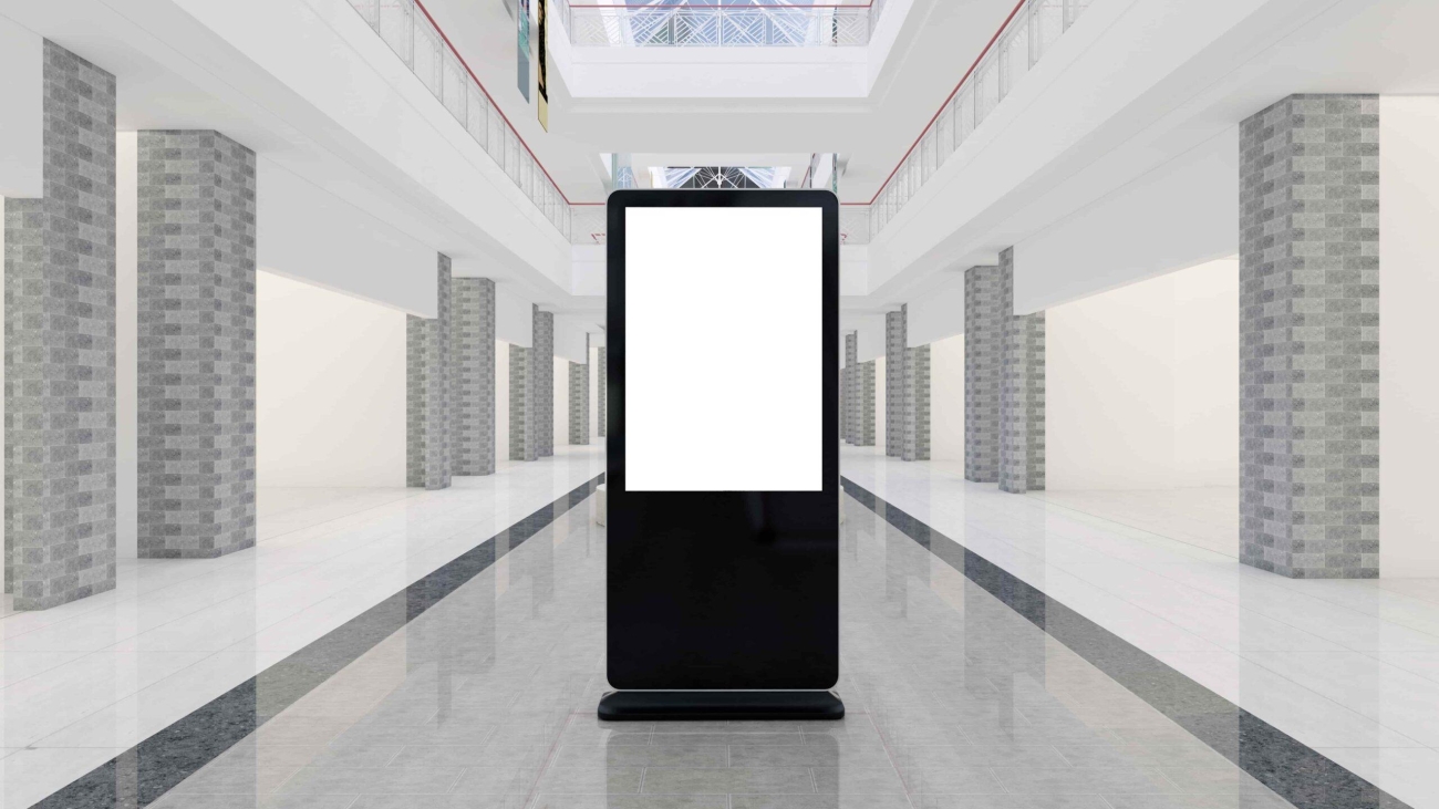 modern-empty-totem-kiosk-digital-signage-3d-rendering-min
