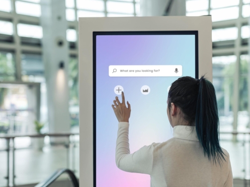 Digital Signage Player showcasing innovative display technology.