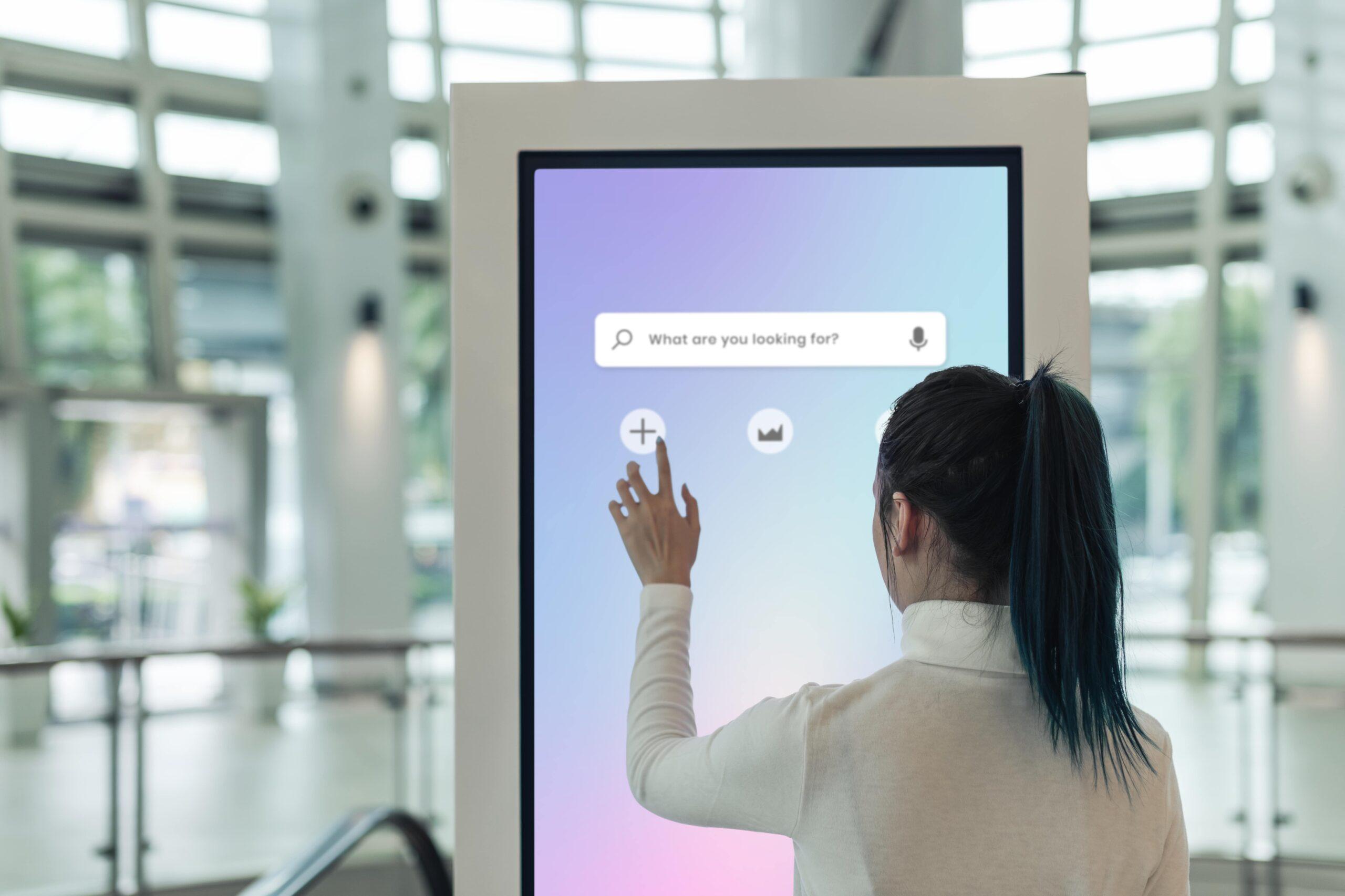 Digital Signage Player showcasing innovative display technology.